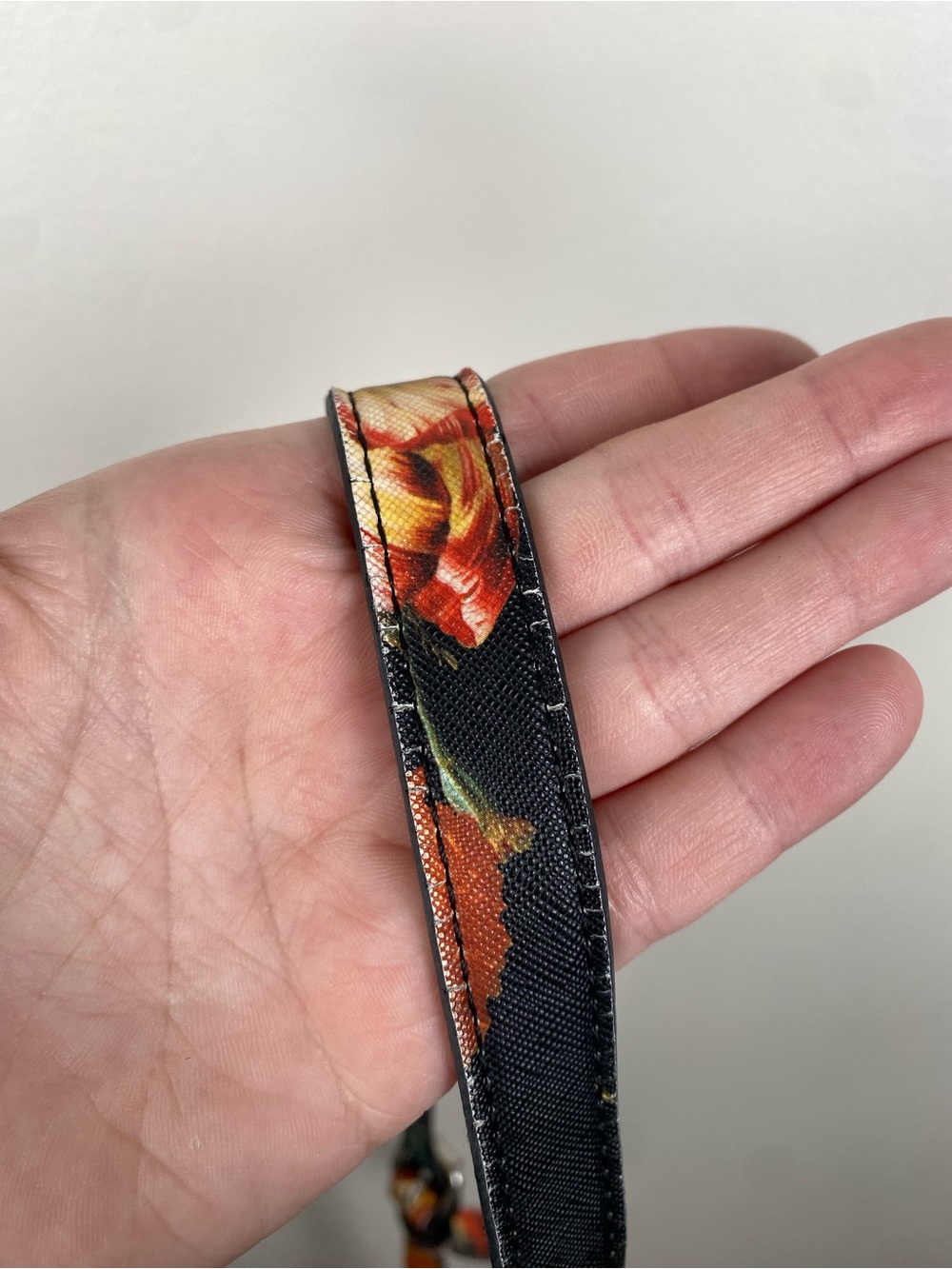 CARLOS By Carlos Santana Purse Women’s Crossbody Black Floral - Picture 9 of 9